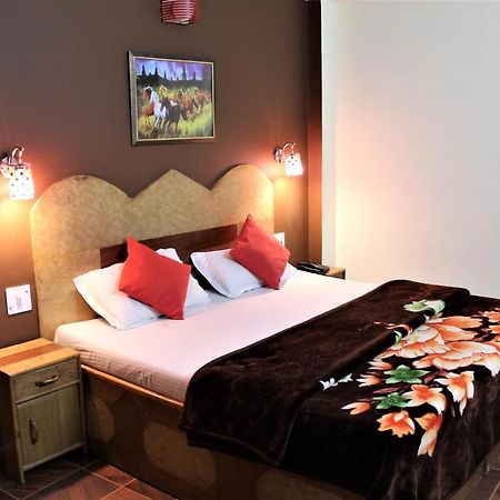 Hotel Ocean Inn Manāli Εξωτερικό φωτογραφία